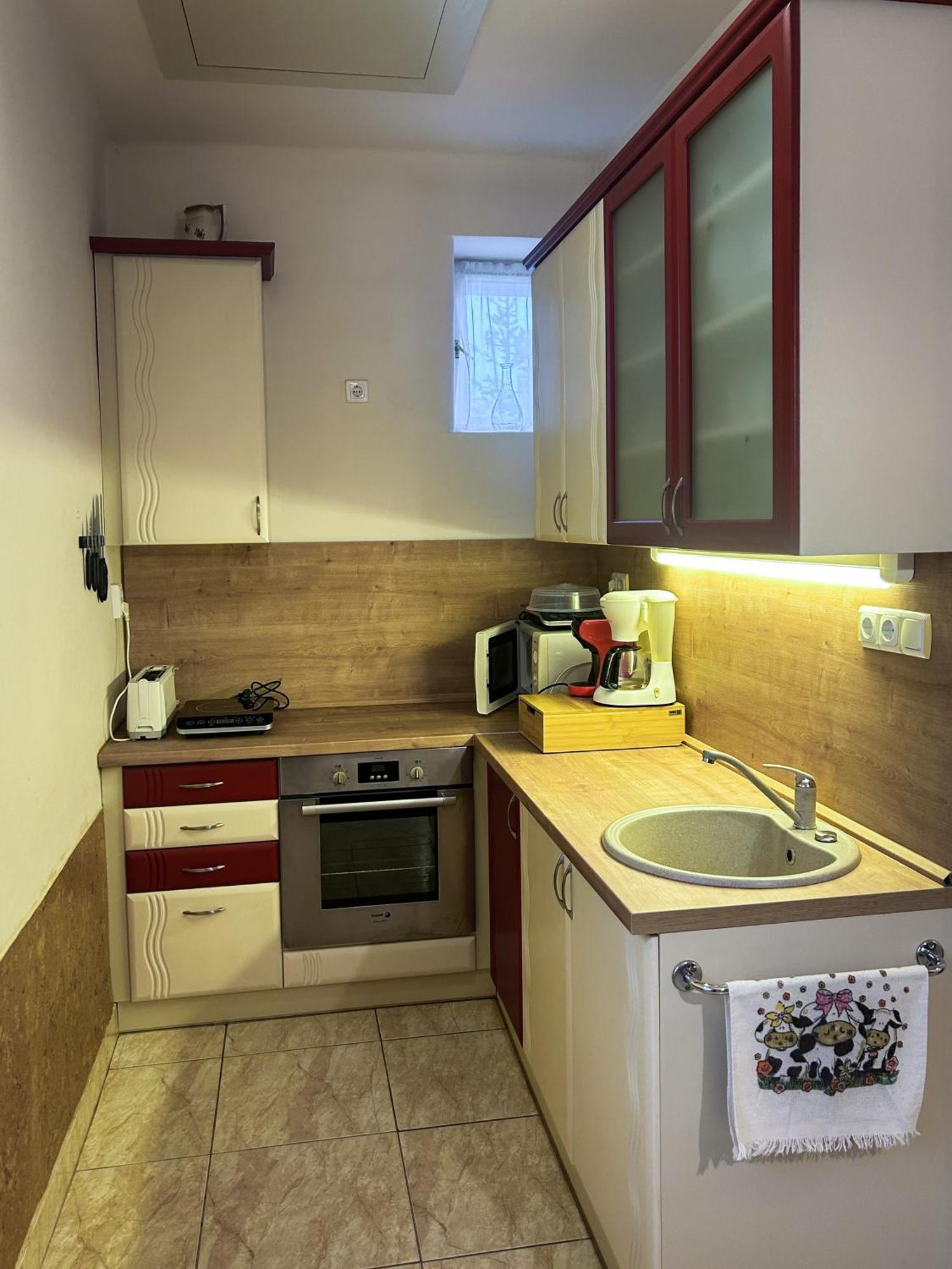 Oeroemvoelgy Vendeghaz Hotel Bozsva Luaran gambar